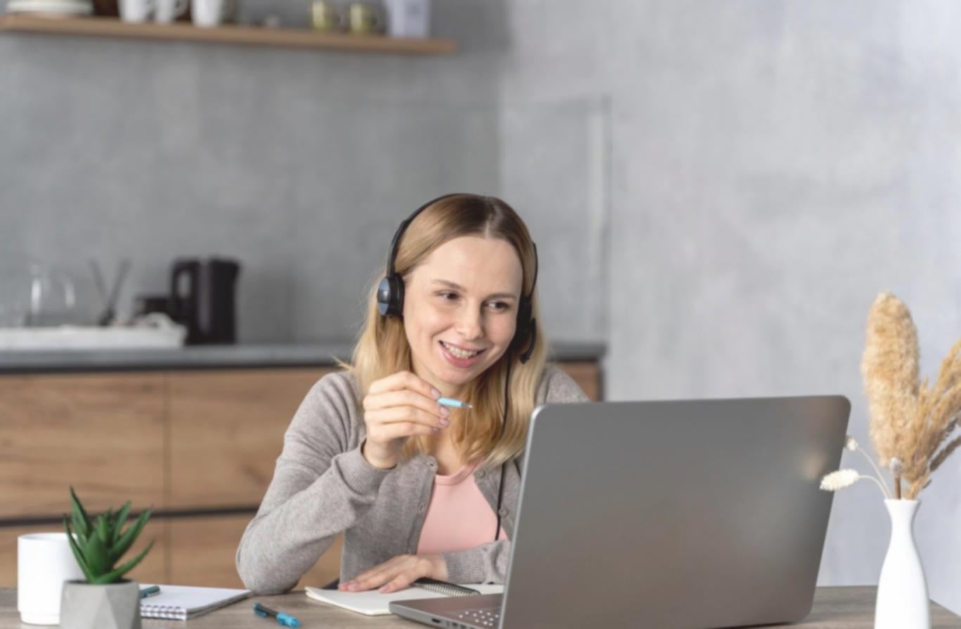 Students participating in investment workshop discussion